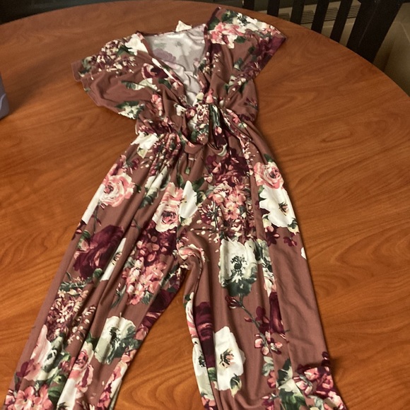 Caution To The Wind Floral Jumpsuit - Picture 2 of 2
